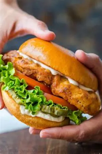 CHICKEN SANDWICH